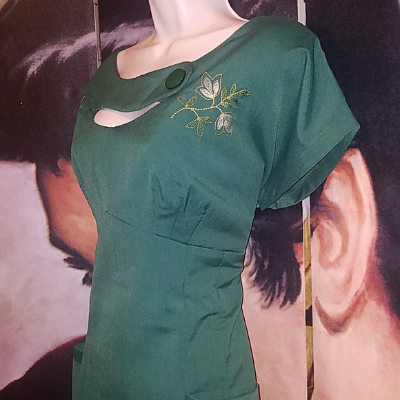 Tatyana Sierra Green 1950’s Pinup Pencil Dress w Peek-a-Boo Embroidery Neckline - Picture 4 of 8